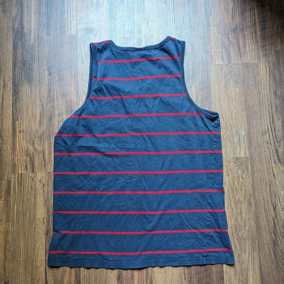 Y2K DC men's size medium tank top red and navy striped - Picture 5 of 7
